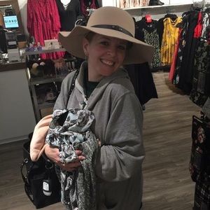 Meet your Posher, Amy